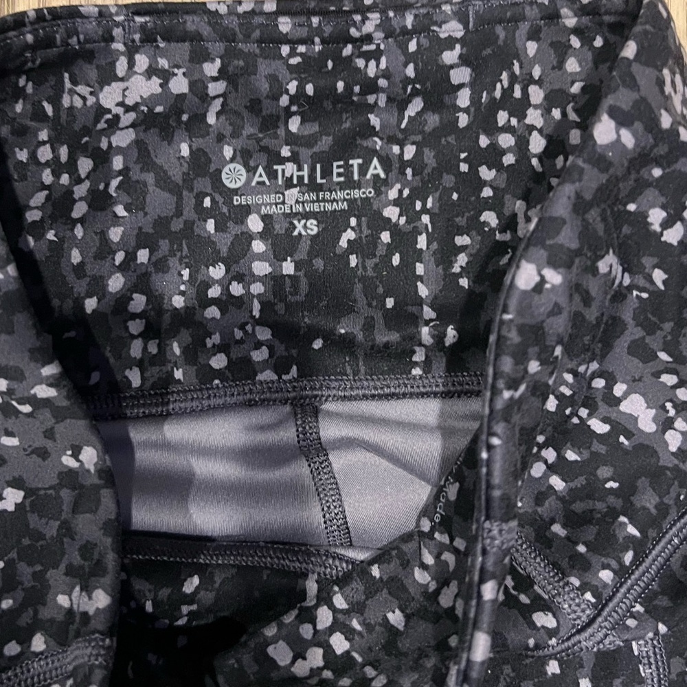 Women’s Black and gray Athleta Leggings XS - Picture 6 of 7